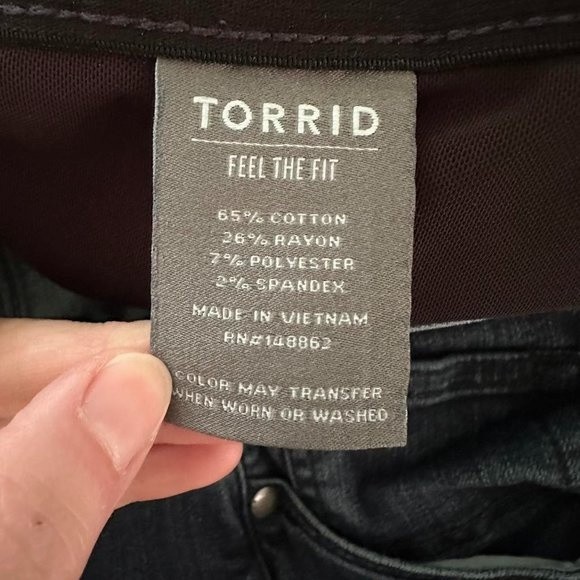 TORRID Medium Wash Bombshell Skinny Premium Stretch High Rise Ladies Jeans, 24R - Picture 4 of 6